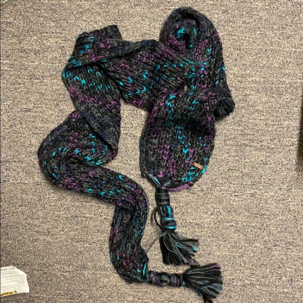 Fossil Scarf